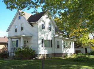 1027 Sycamore Ave, South Milwaukee, WI 53172