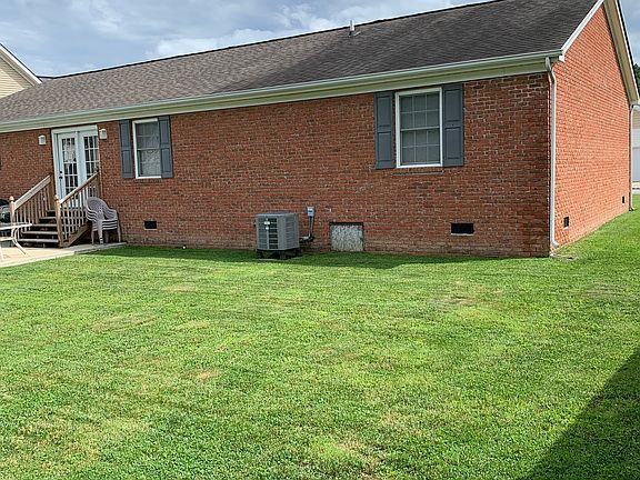 5th image of 212 Arrowhead Dr