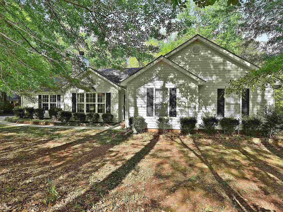 1st image of 75 Hollow Oak Ct