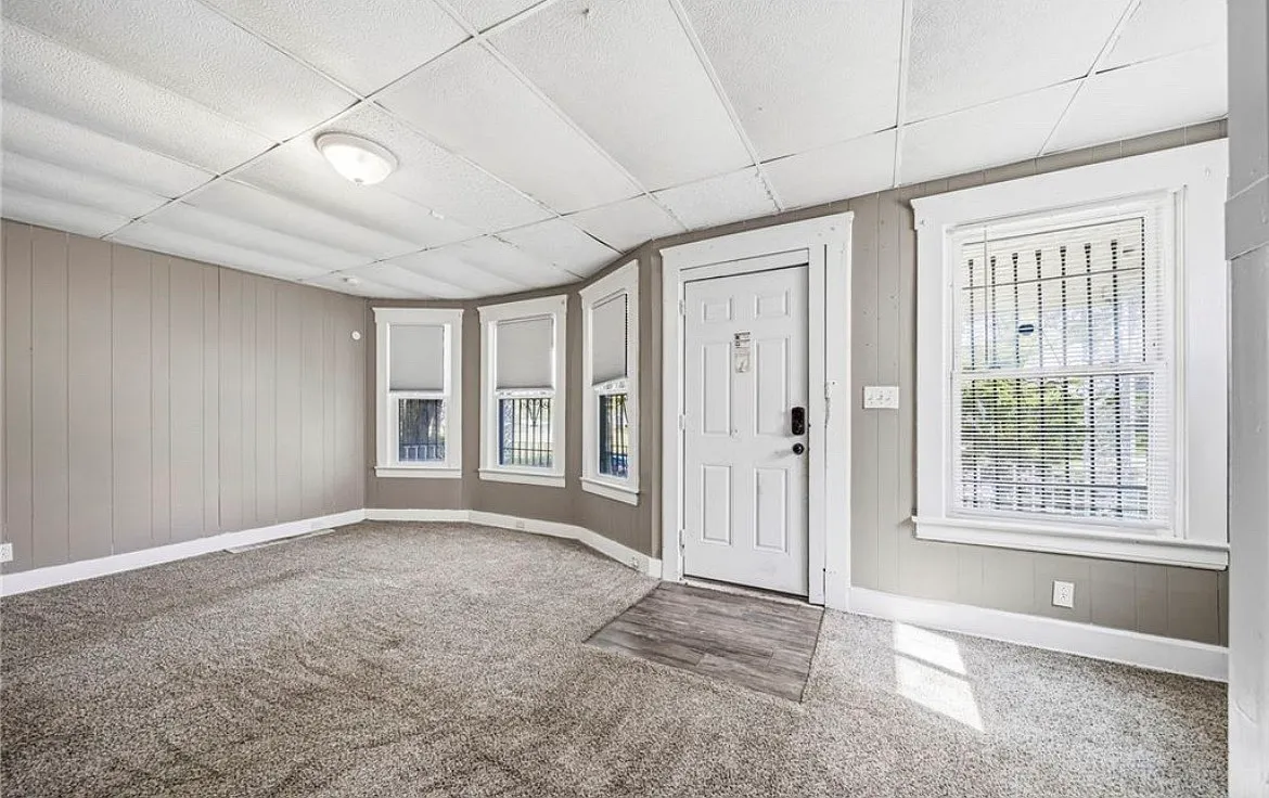 5 bed, 1368 sqft, $1,600 — Photo 4