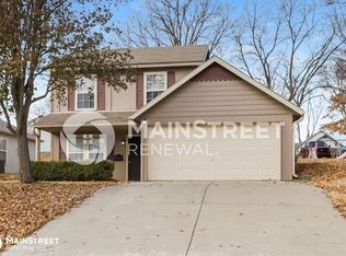 224 Emerson Ave, Bonner Springs, KS 66012