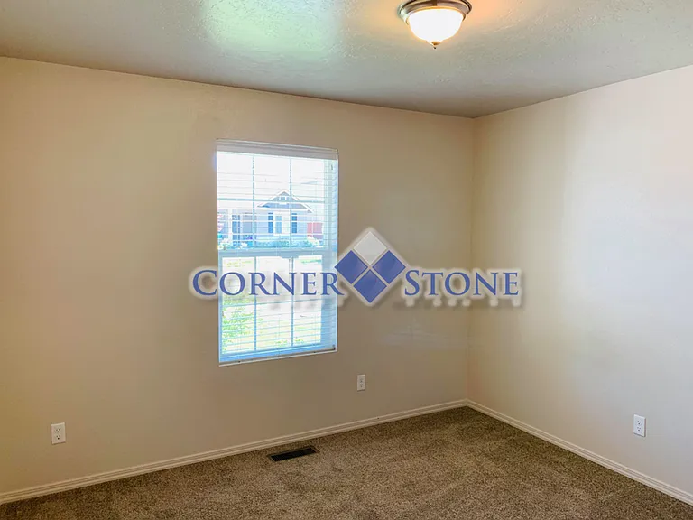 4691 N Price Ave — Photo 12