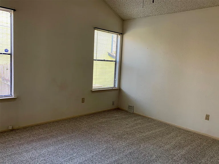 2816 Norfolk Dr — Photo 11