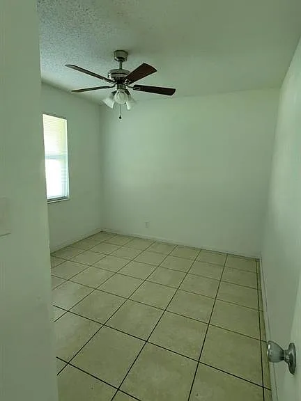 2223 Taylor St — Photo 7