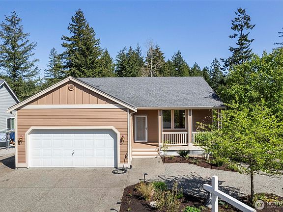 2nd image of 21920 Promontory Court SE