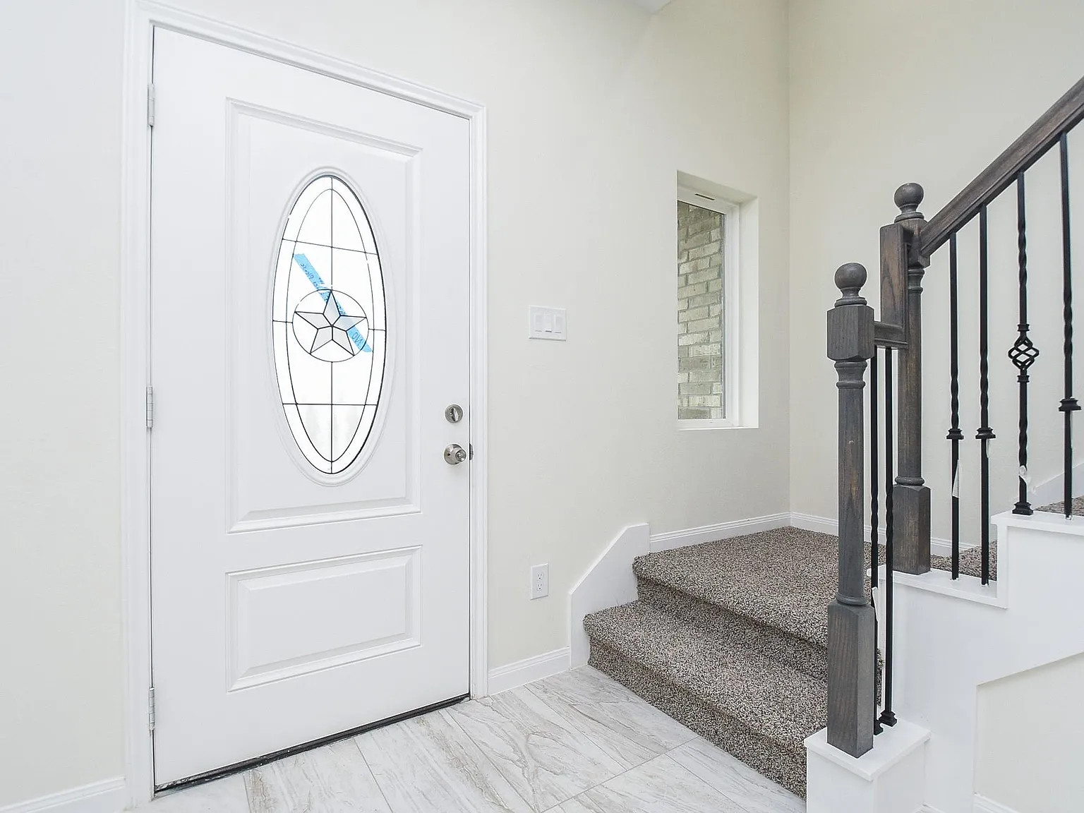 4 bed, 2.5 bath, 1774 sqft, $2,200 — Photo 3