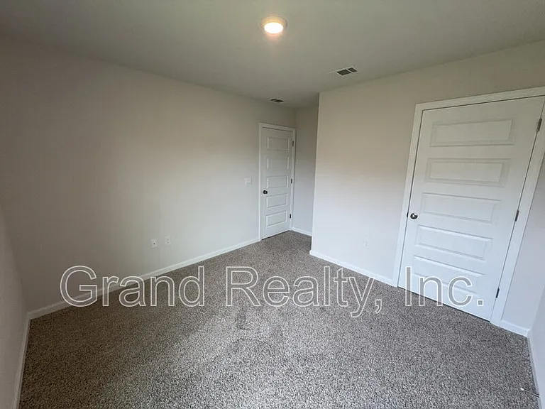 9330 Tara Cir — Photo 13