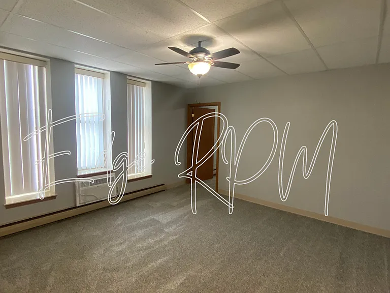 124 E Main St — Photo 4