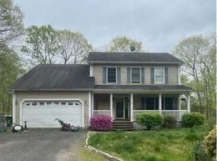 11 Walter Ln, Oxford, CT 06478