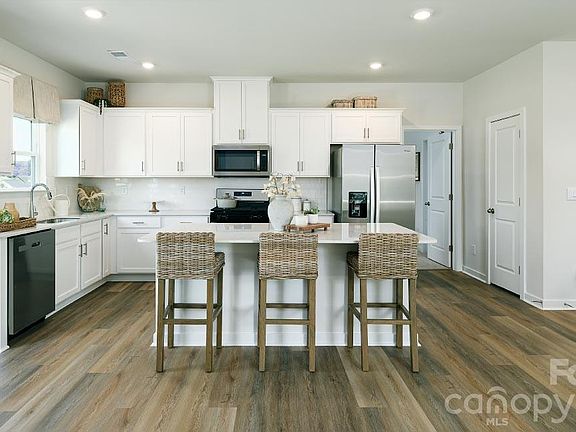 7th image of this home