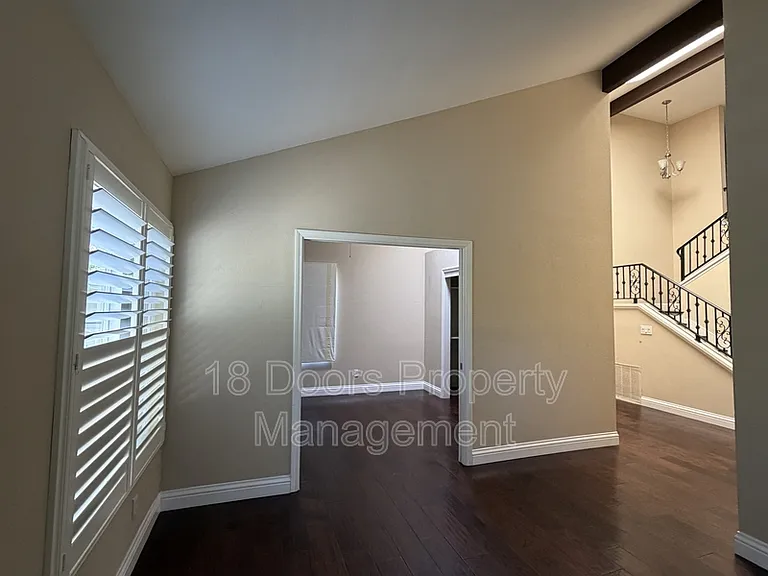 11035 Forestview Ln — Photo 5