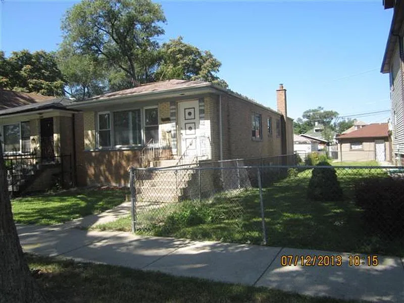 7242 S Wood St photo 1