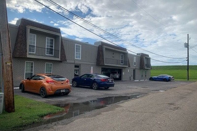 Building Photo 3