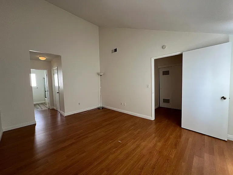 598 W Huntington Dr #K — Photo 16