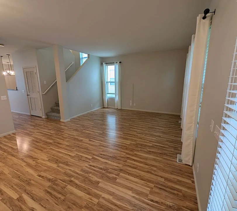 908 Mineral Dr
