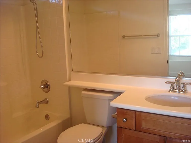1800 Oak St #308 — Photo 15