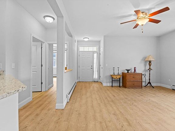 5th image of 127 Holland Lane #2