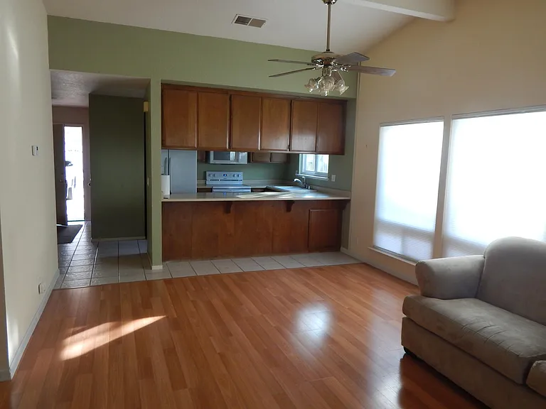 3405 Morro Bay Ave — Photo 6