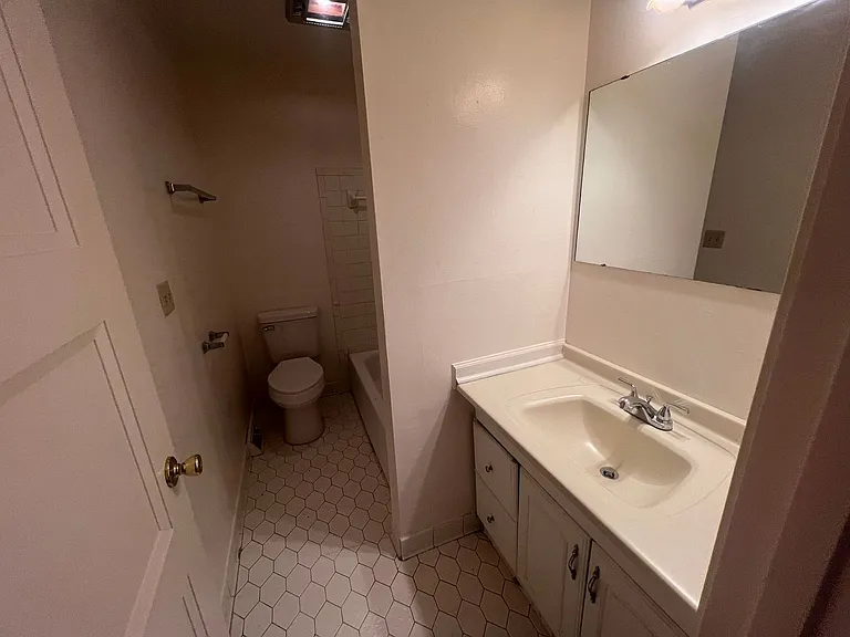 Evergreen Townhomes — Photo 21