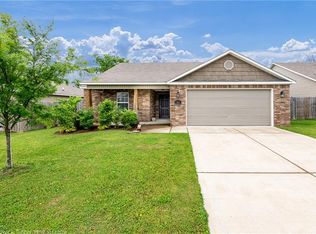 760 Morningside Dr, Centerton, AR 72719