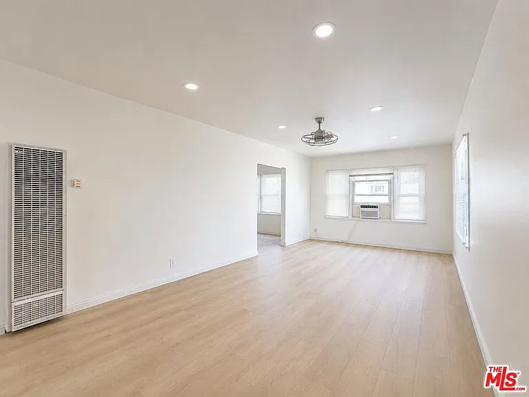 10616 Wilkins Ave — Photo 1