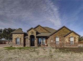 117 Helen Hampton Dr, Springtown, TX 76082
