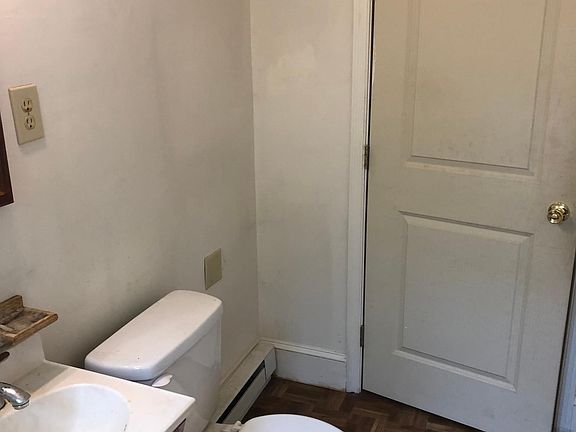 2nd image of 601 Spottswood St APT 4