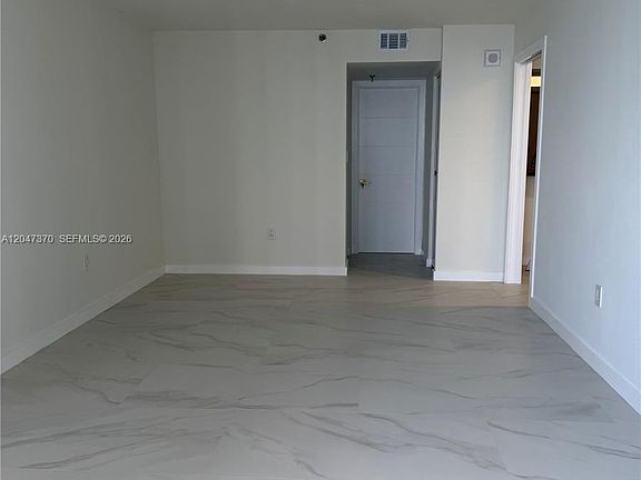 5th image of 555 NE 15th St APT 23D