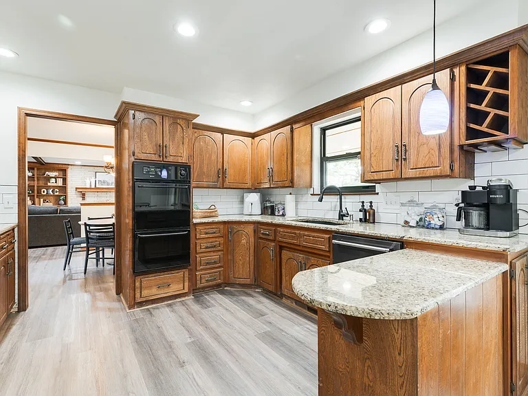 3121 Kent Dr — Photo 24