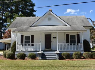 57 Crescent St, Lumberton, NC 28358