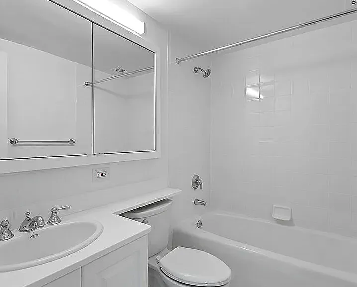 215 E 68th St #23I — Photo 8
