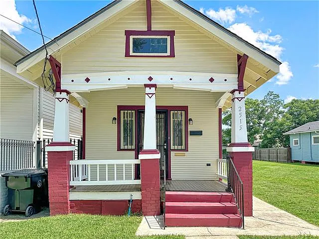2515 Acacia St — Photo 1