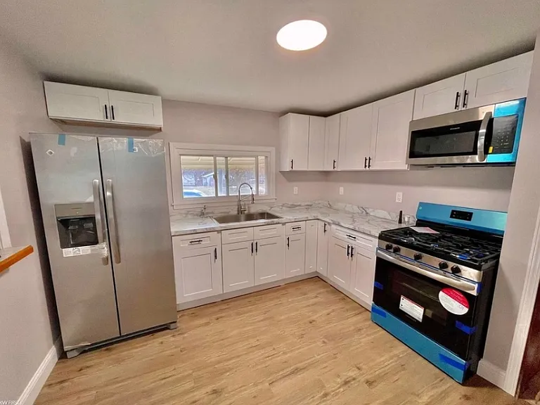 1194 South St — Photo 1