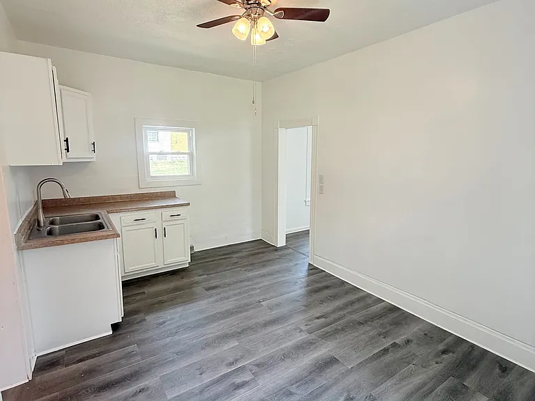 1016 Beechwood Ave — Photo 5