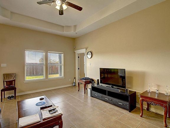 4th image of 3005 Dante Dr