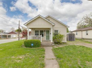 1928 N 5th St, Saint Charles, MO 63301