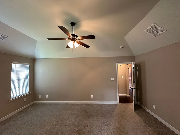 8053 Switzer Dr — Photo 13
