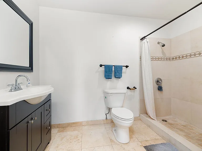 178 4th Ave #11 — Photo 8
