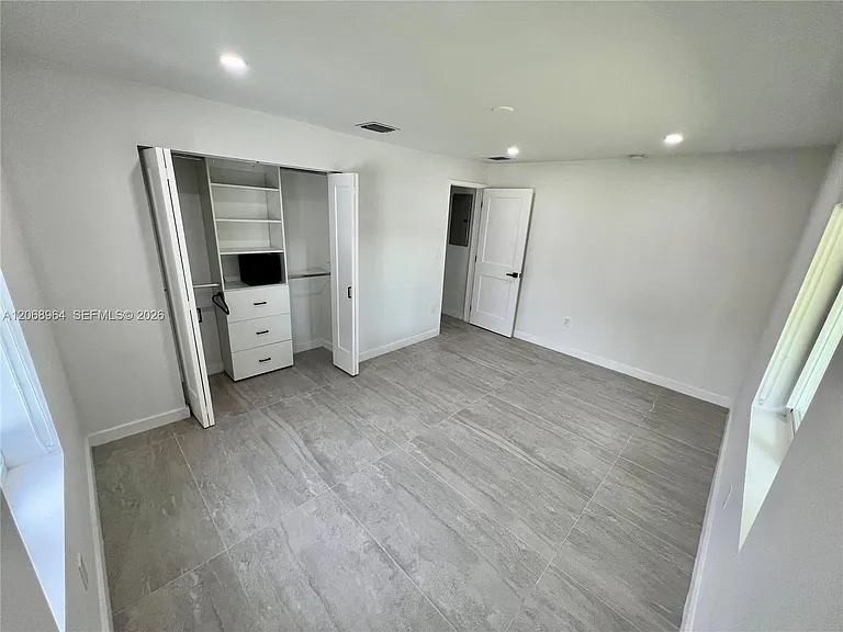 850 NE 127th St — Photo 12