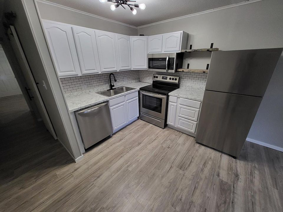 1st image of 25 Sunrise Ln #25