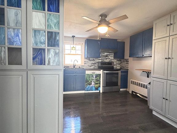 4th image of 373 Parker Street