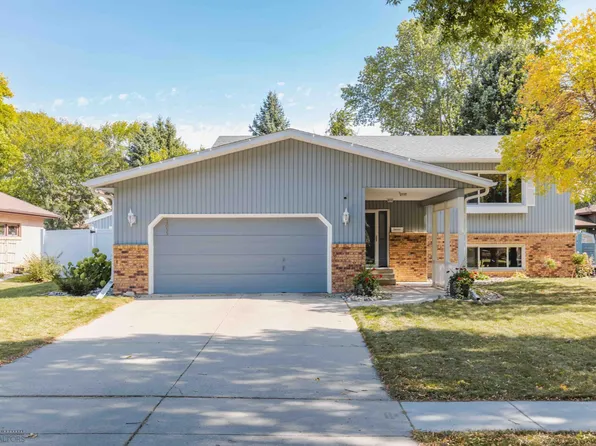 3055 Bohnet Blvd N, Fargo, ND 58102