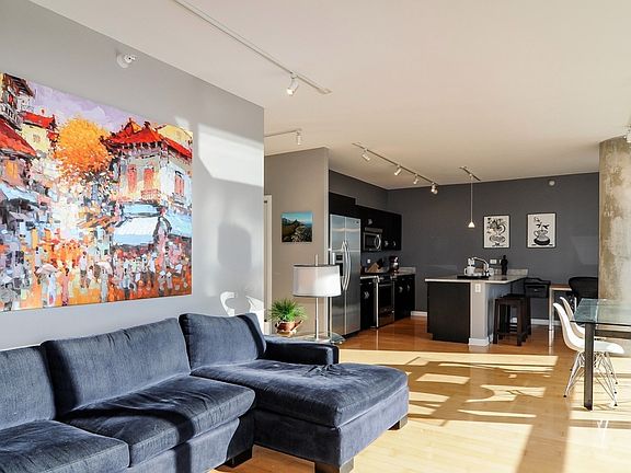 5th image of 860 W Blackhawk St Unit 1508