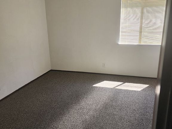 5th image of 1000 Beck St Unit 176
