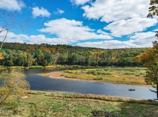 408 River Rd, Beach Lake, PA 18405