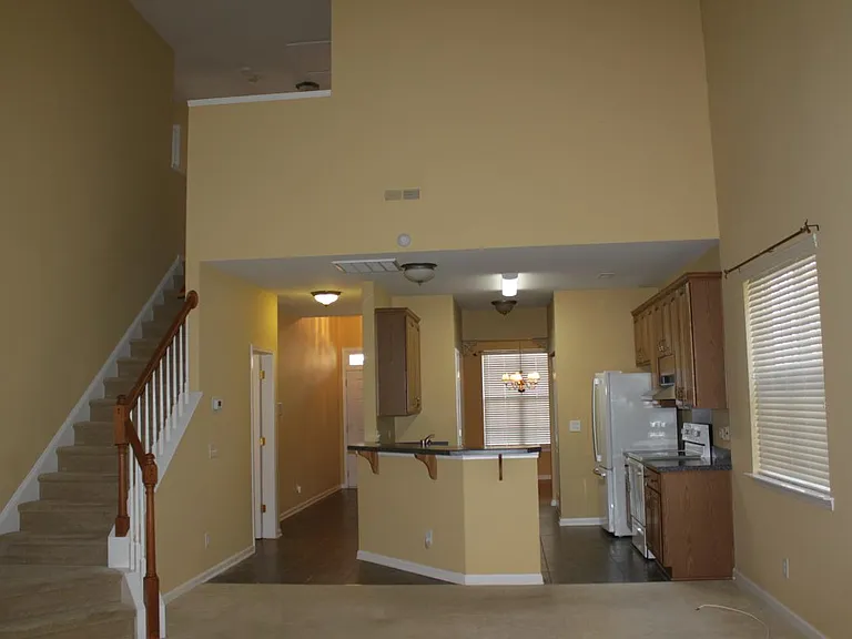 Kitchen full view