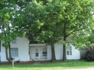 1634 N 4012th Rd, Earlville, IL 60518