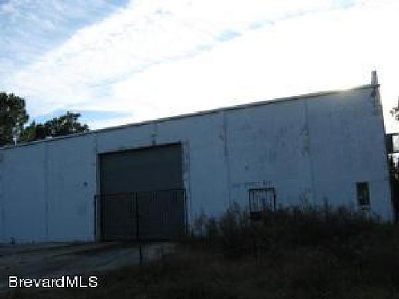 3rd image of 225 Sunset Ave