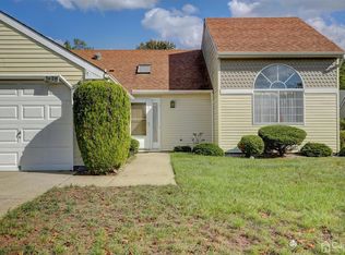 853 Ardmore Rd #853B, Monroe Township, NJ 08831