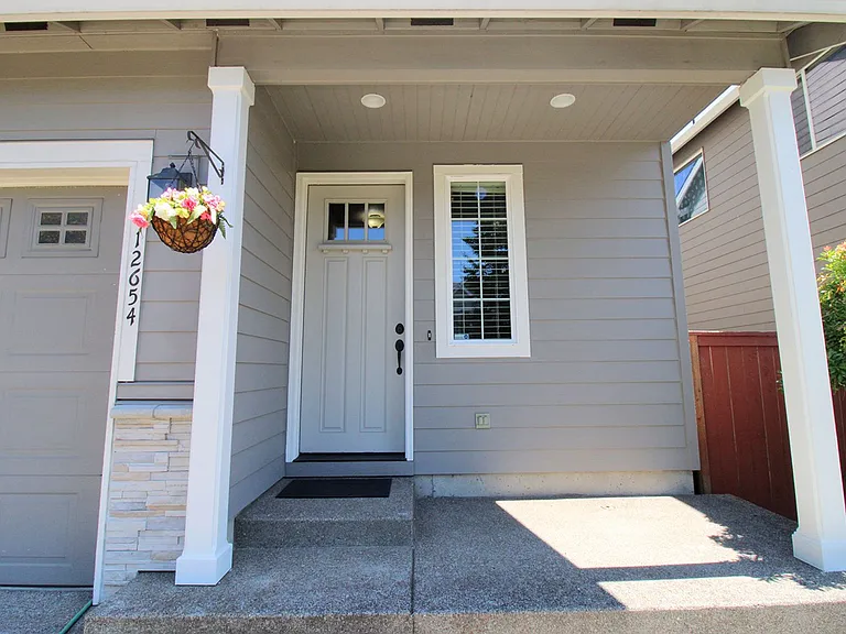 12654 Pavilion Pl — Photo 2